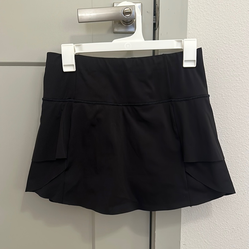 Athleta black skirt